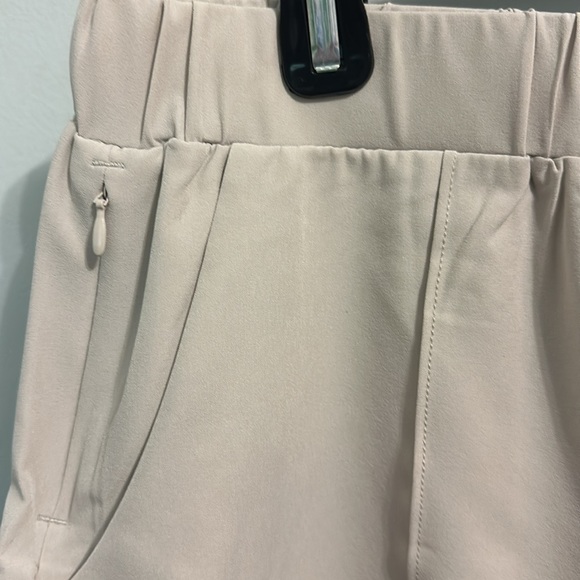 RBX Active Sand Tan Women’s Shorts 4-Way Stretch Sz Large/L NWT - Picture 2 of 6